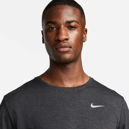 Nike DRI-FIT RUN DIVISION hardloop shirt heren zwart
